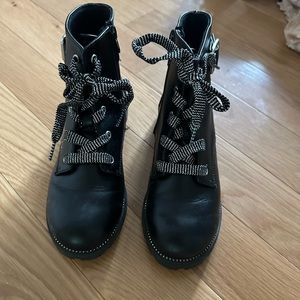 Girls boots combat boots size 4